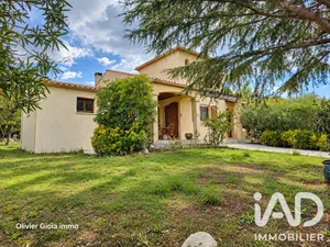 Traditional house in Salles-d'Aude (11110)