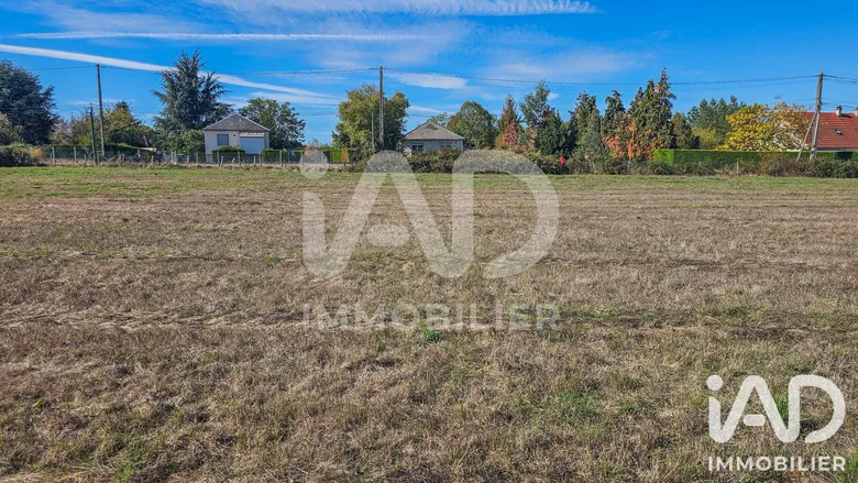 Terrain 1091 m² · à Noyers · 23 000 €