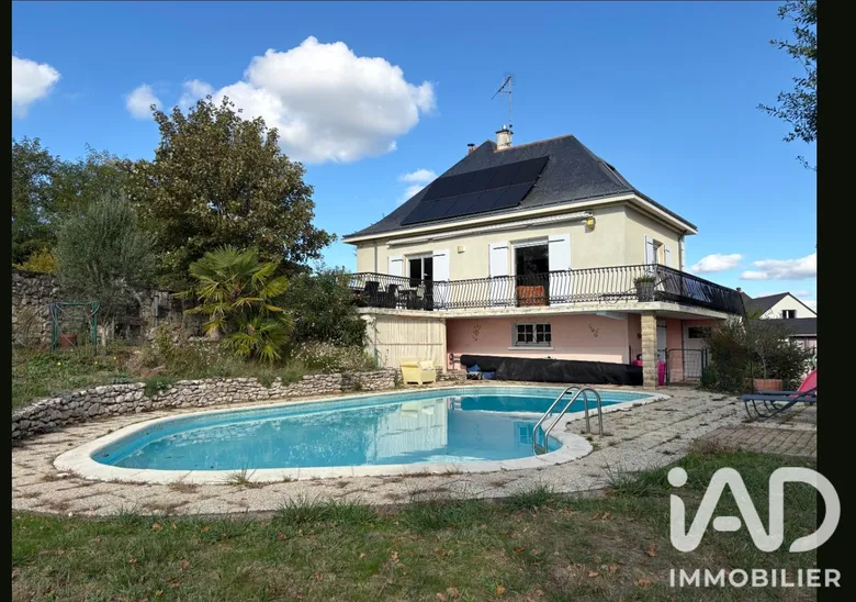 Maison 7 pièces 178 m² · à Varrains · 178 m² · 374 500 €