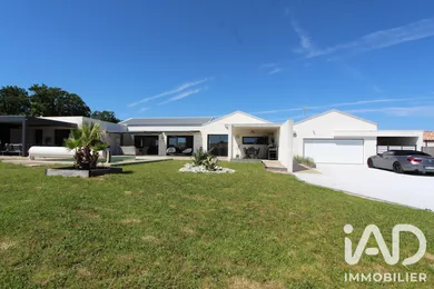 Architectural house in La Roche-sur-Yon (85000)