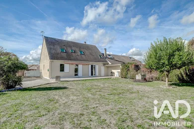 Maison traditionnelle à Claye-Souilly (77410)