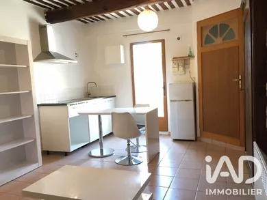 Studio à L'Isle-sur-la-Sorgue (84800)