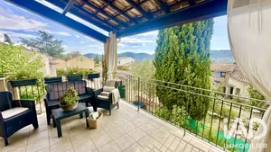 Appartement à Bagnols-en-Forêt (83600)