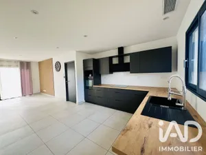 House in Berriac (11000)