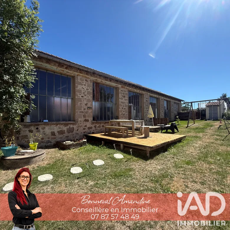 Maison 1 pièce 130 m² · à Sainte-Sigolène · 130 m² · 149 000 €