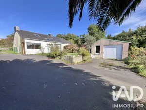 House in Saint-Urbain (29800)