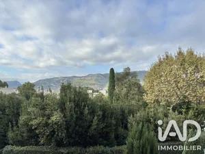 Apartment in Toulon (83000)