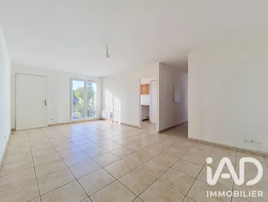 Appartement à Serris (77700)
