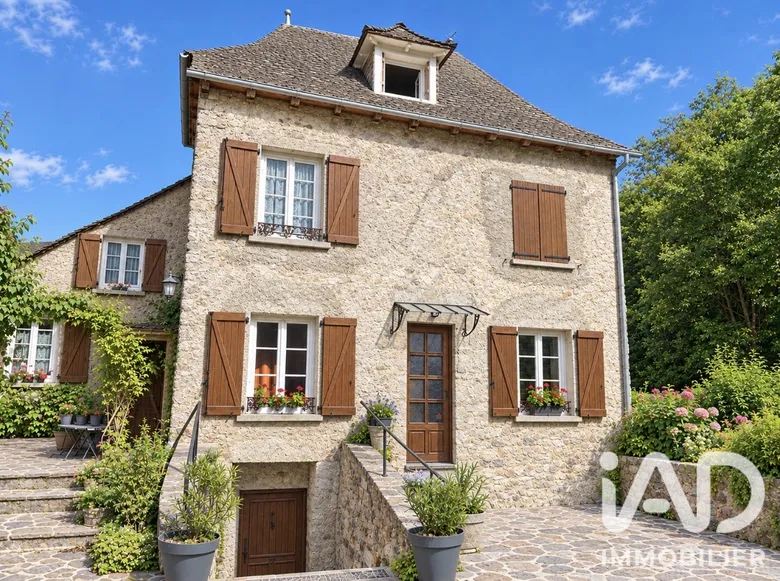 Maison 5 pièces 123 m² · à Chaudes-Aigues · 123 m² · 280 000 €