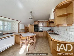 Village house in Chaudes-Aigues (15110)