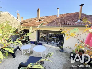 Townhouse in Val-de-Meuse (52140)