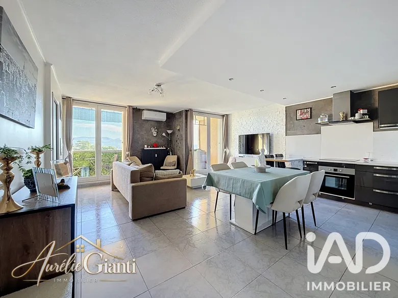 Appartement 4 pièces 75 m² · à Marseille · 75,3 m² · 180 000 €