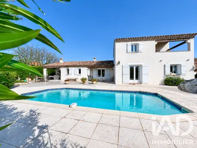 Maison traditionnelle à Montauroux (83440)