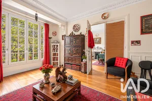 Apartment in Paris (75018)