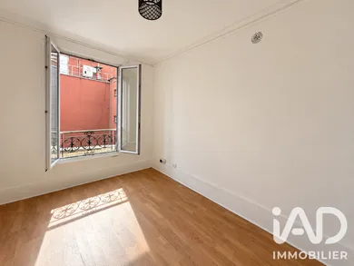 Apartment in Paris (75018)