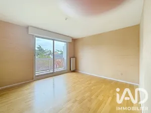 Apartment in Montreuil (93100)