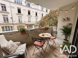 Apartment in Paris (75010)