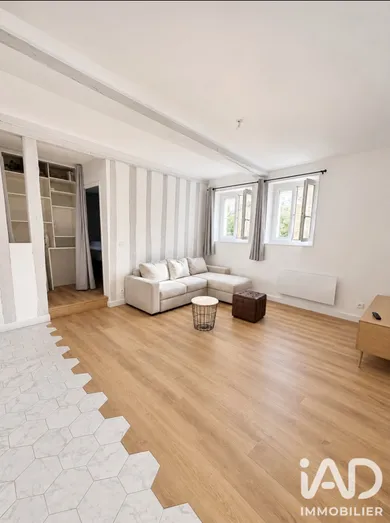 Apartment in Senlis (60300)