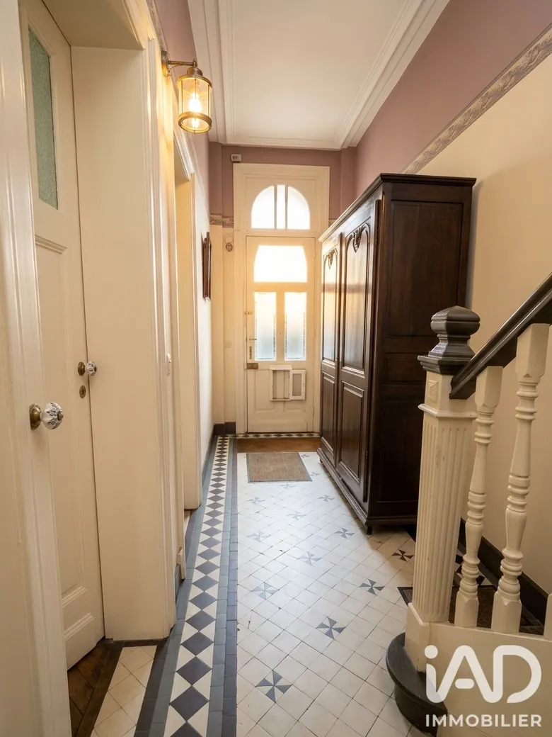 Maison 6 pièces 164 m² · à Mons-en-Barœul · 164 m² · 426 000 €