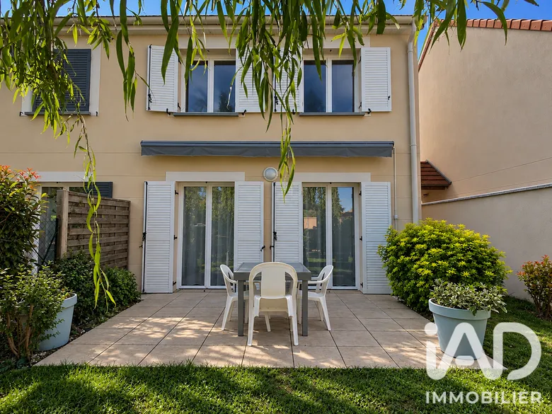 Maison 5 pièces 95 m² · à Saint-Fargeau-Ponthierry · 94,7 m² · 298 000 €