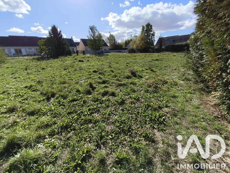 Terrain 1550 m² · à Bailleau-l'Évêque · 82 300 €