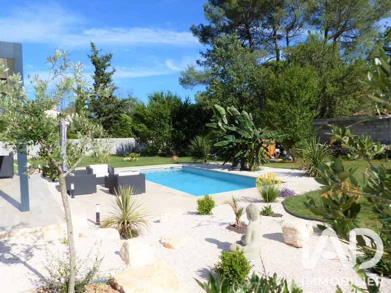 Maison 4 pièces 110 m² · à Saint-Maximin-la-Sainte-Baume · 110 m² · 660 000 €