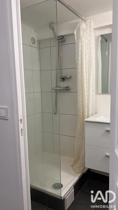 Apartment in Paris (75010)