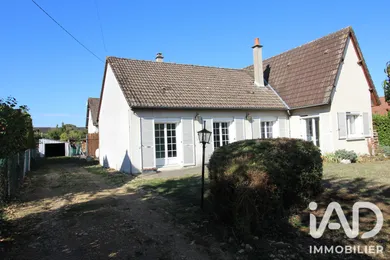 Maison traditionnelle à VARENNES-VAUZELLES (58640)