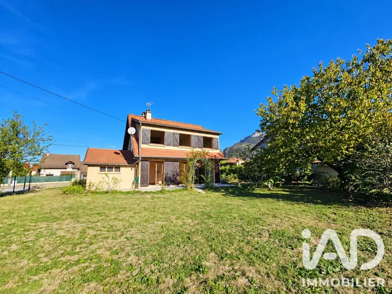 Maison 5 pièces 106 m² · à Voreppe · 106 m² · 300 000 €