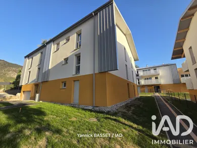 Appartement à Challes-les-Eaux (73190)