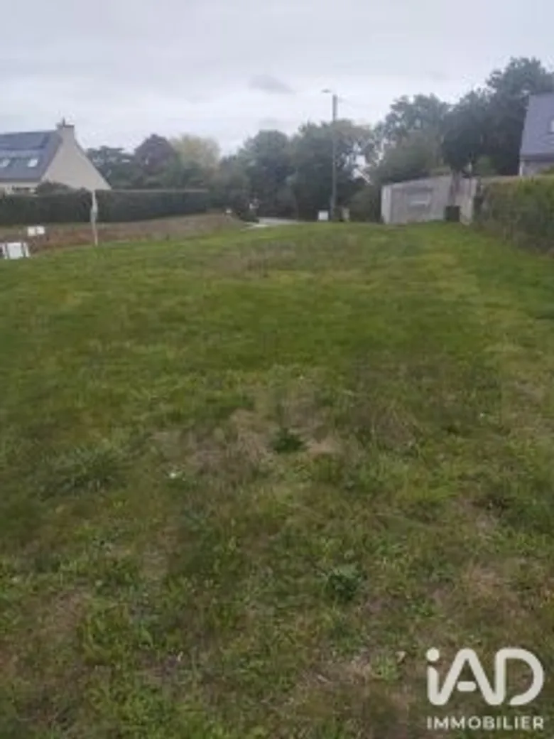 Terrain 487 m² · à Plouvien · 55 000 €