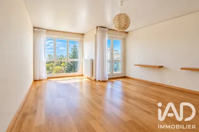 Apartment in Bois-d'Arcy (78390)