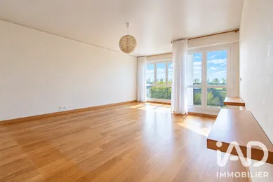 Apartment in Bois-d'Arcy (78390)