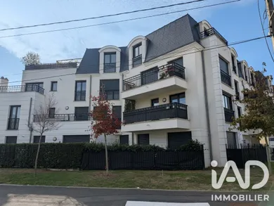 Appartement à Sainte-Geneviève-des-Bois (91700)
