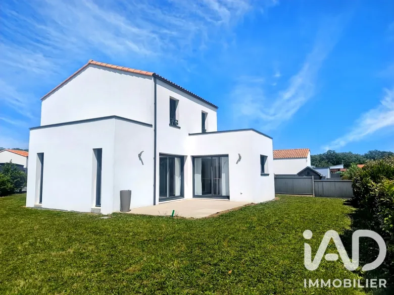 Maison 6 pièces 114 m² · à La Roche-sur-Yon · 114 m² · 369 500 €