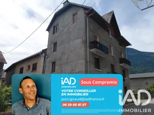 Building in Saint-Étienne-de-Cuines (73130)