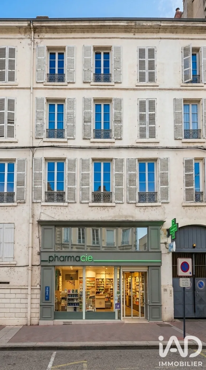 Local commercial 127 m² · à Roanne · 127 m² · 144 998 €