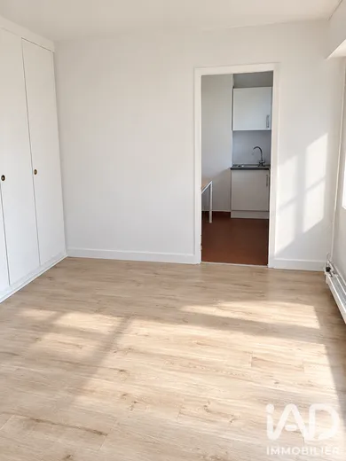 Apartment in Paris (75019)