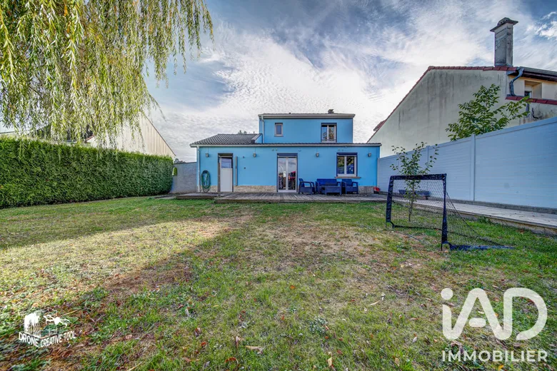 Maison 5 pièces 126 m² · à Tressange · 126 m² · 379 000 €
