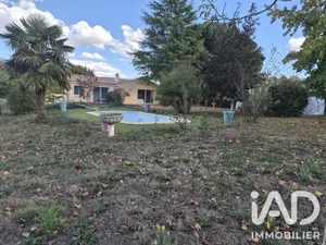 Maison traditionnelle à Château-Guibert (85320)