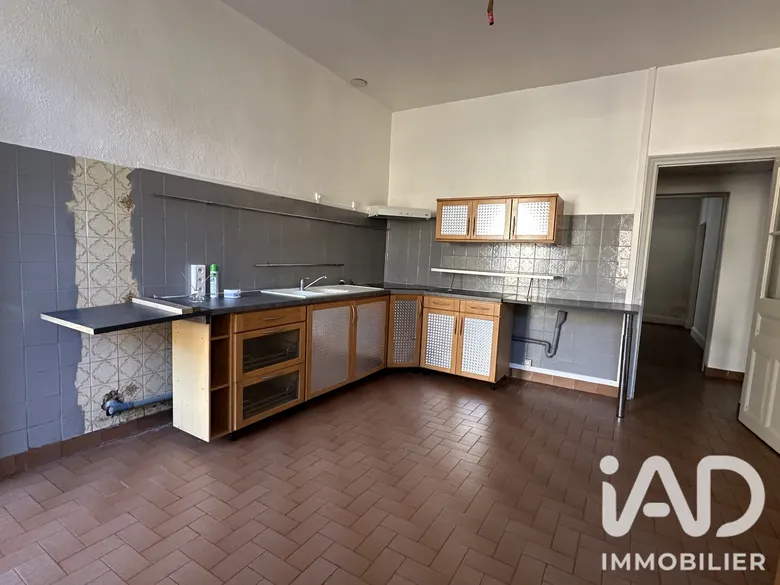 Appartement 4 pièces 85 m² · à Vals-les-Bains · 85 m² · 86 000 €