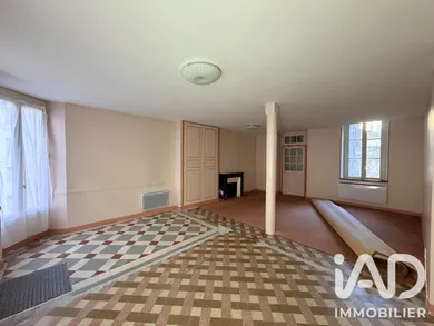 Immeuble à Châtillon-Coligny (45230)