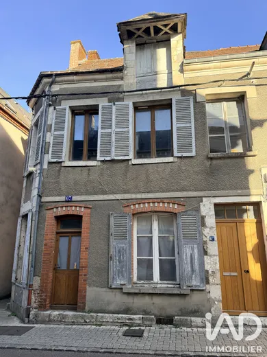 Immeuble à Châtillon-Coligny (45230)