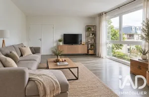 Apartment in Suresnes (92150)