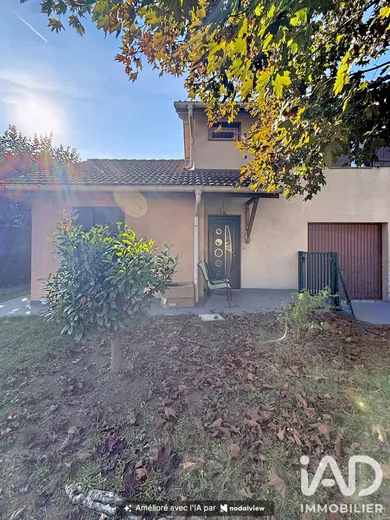 Detached house in Saint-Genis-Pouilly (01630)
