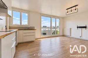 Apartment in Fontenay-le-Fleury (78330)