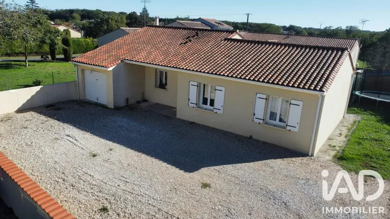 Maison 4 pièces 94 m² · à Brie · 94 m² · 184 000 €