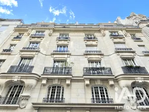 Apartment in Paris (75007)