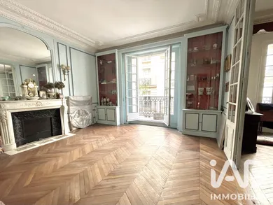 Appartement à Paris (75007)