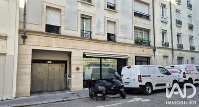 Parking à Paris (75015)